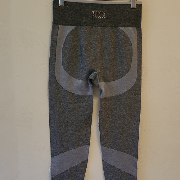 PINK Victoria's Secret Charcoal Leggings - Picture 10 of 12
